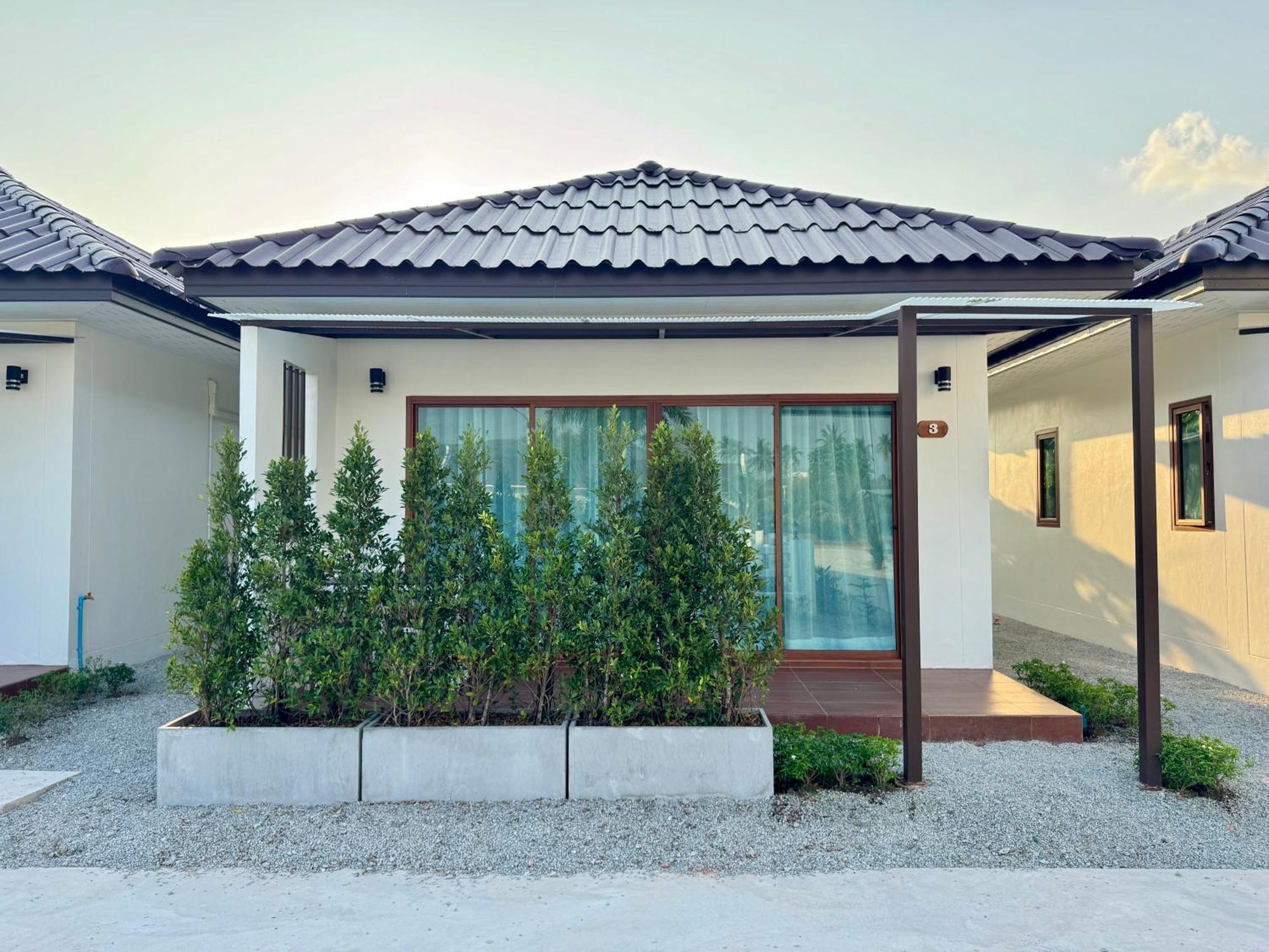 Maikhao Beach Guest House Mai Khao Bagian luar foto