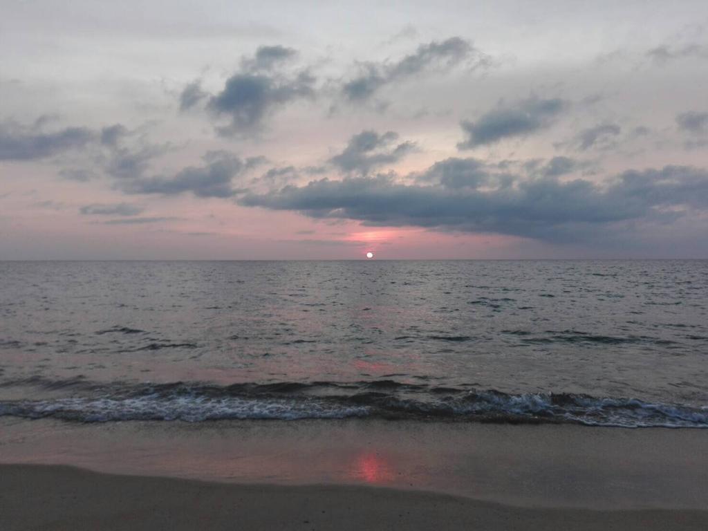 Maikhao Beach Guest House Mai Khao Bagian luar foto